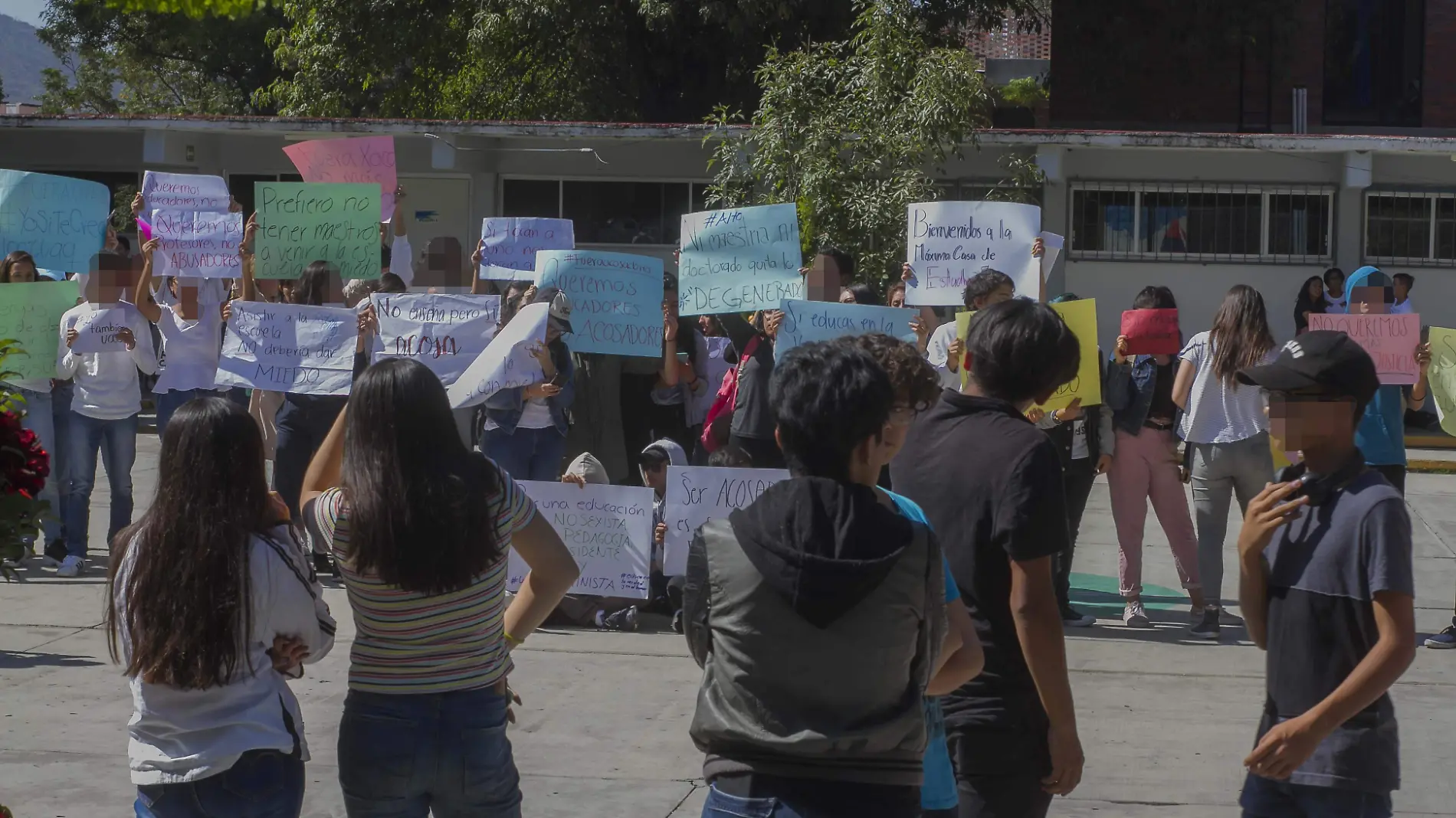 La coordinadora regional dijo que los protocolos de seguridad se han seguido para garantizar la integridad de los alumnos. Foto César Ortiz. El Sol de San Juan del Río.